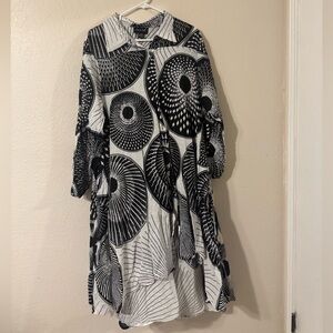 Black and White Patterned Dress/Long Tunic top